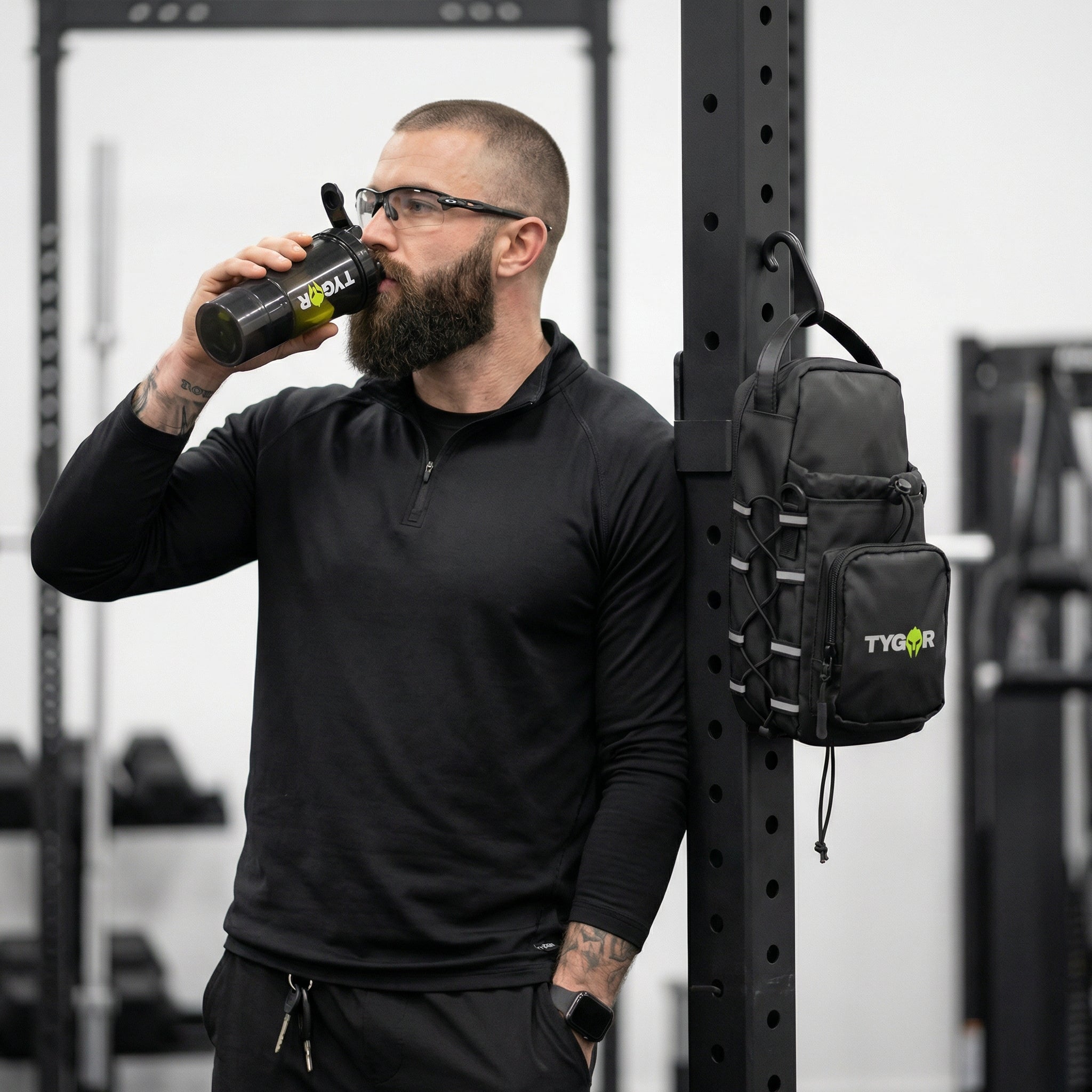 TYGOR MAGNETIK™ – Sac Magnétique Sport Étanche | Fixation Ultra-Forte | Porte-Gourde 1,5L, Téléphone & Clés | Compact, Unisexe, Résistant